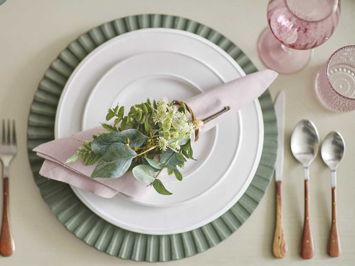 Easter Table Styling